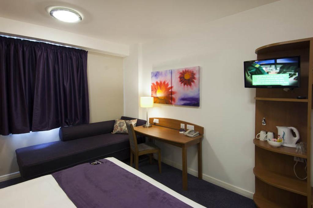 Premier Inn Edinburgh Princes Street — Photos 2